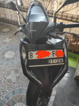 DIJUAL MOTOR VARIO 125 CBS ISS MOTOR TERAWAT PEMAKAIAN CEWE
