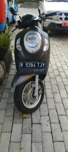 Scoopy 2022 warna coklat doff