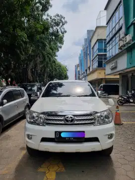 TDP 28 JT..FORTUNER G 2.5 MANUAL/ MT DIESEL 2010