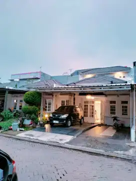 Disewa rumah dalam cluster exclusive dekat toll Cibubur