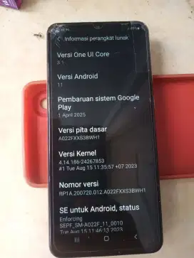 di jual samsung  a02 bekas minus ada retak yg kaik ga masalah