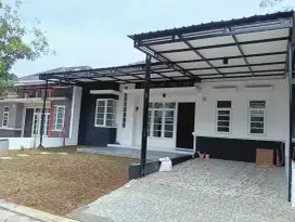 Rumah semi furnish siap huni dalam cluster di Cibubur Country