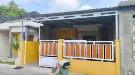 Rumah cantik Murah siap huni Gedongan Colomadu