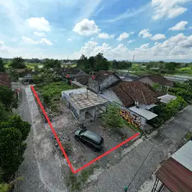 Dekat Pasar Gentan, di Jl. Kaliurang Km. 10, SHM ready