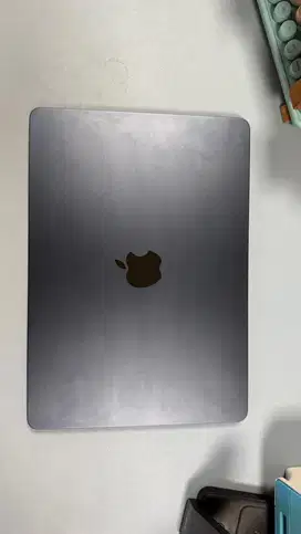 MacBook Air M2 8/512 ex-garansi resmi