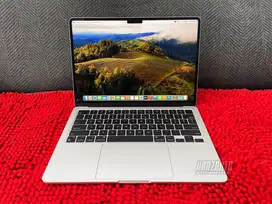 MACBOOK AIR 2022, Apple M2, SSD 256 Gb, Garansi
