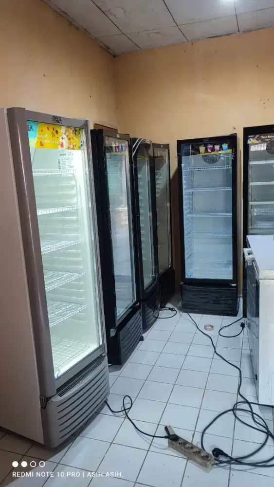 Jual showcase dn freezer