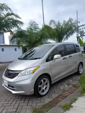 Honda Freed E AT PSD Low KM Istimewa