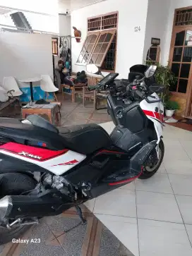 Yamaha xmax 2023