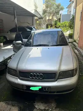 Audi A4 2000 Bensin
