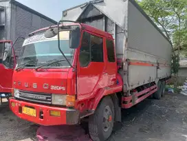 Mitsubishi Fuso 6x2 FN517M 2003 wingbox long 9,5m bagus siap kerja