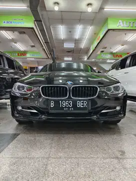 BMW 320i 2014 Bensin