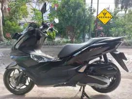 (DP 700)‼️ PCX 160 ABS Hitam 2022 Cash, Kredit & Tukar Tambah