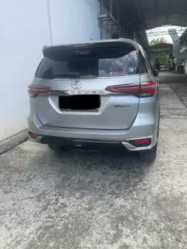 Fortuner 2021 warna abu