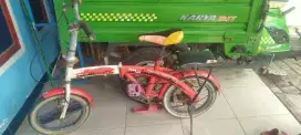Sepedah lipat UK 16