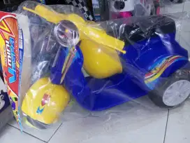 PROMO!!! Mainan Anak Vespa Naik Helm