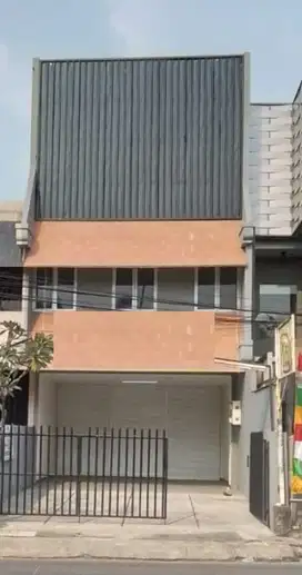Dijual Ruko 2,5 Lantai Bagus di Jatiwaringin, Pondok Gede, Bekasi