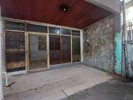 Dijual Murah Rumah Tua 2lt di Tanah Sereal Jembatan Lima
