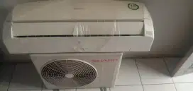 Di jual ac sharp setengah pk +pasang bergaransi