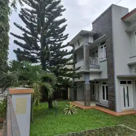 DIJUAL GEDUNG / RUMAH CIRENDANG