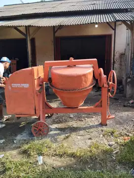 Mesin Mixer Cor Beton Super Tiger Mulus Siap Kerja