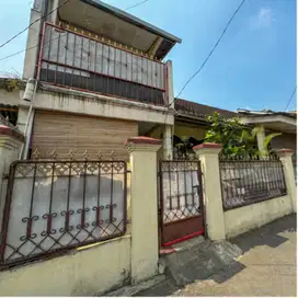 Rumah strategis Swadaya Jakarta Selatan