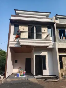 Rumah  jakarta timur 2kt 2km cash 750 juta kpr 775 juta