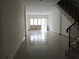 Disewakan Ruko Green Village UK 4.5x15 , Cipondoh, Tangerang