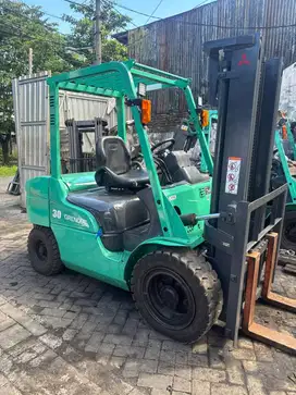 DIJUAL FORKLIFT BEKAS MITSUBISHI GRENDIA 3 TON MAST STD SIAP KERJA