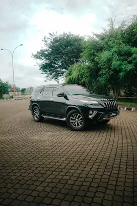 TOYOTA FORTUNER VRZ 2.4 AT (DIESEL / SOLAR) 2016