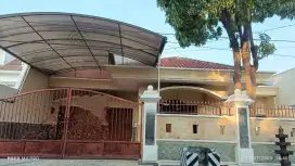 Jarang ada rumah siap huni 1 lantai di manyar