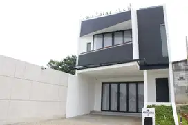 Rumah Mewah  2 Lantai  di Cibinong