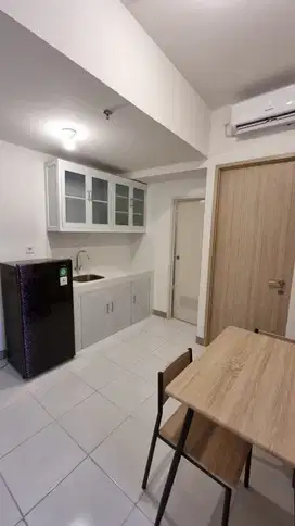 Sewa 2 bedroom apartemen tokyo riverside PIK2 semi furnish view pool