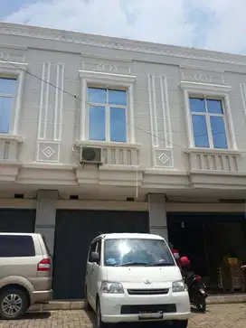 Ruko Dijual Dandisewakan Ruko Bella Vista, Beringin Semarang