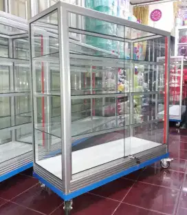 Etalase 1Mx1M Pake Roda & Kunci Buat Toko dll