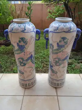Guci china bagus seperti baru