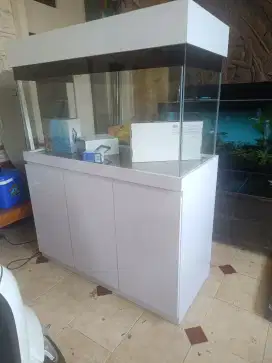 aquarium +meja bekas ukuran 120 cmx60