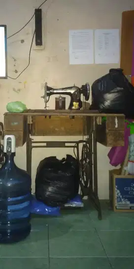 Mesin JAHIT KUNO