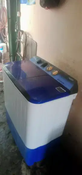 Mesin cuci 2 tbng AQUA HIJAB 9 KG UKURAN BESAR
