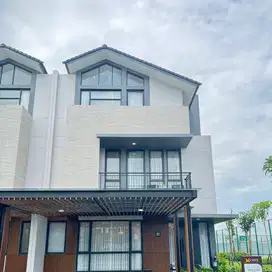 RUMAH 4 KAMAR TIDUR DI SUMMARECON MUTIARA MAKASSAR DEKAT TOL BANDARA