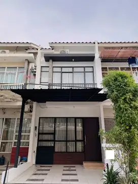 Dijual Rumah PIK Layar Permai 10