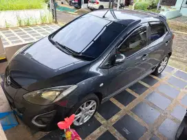 Dijual Mazda 2 2011
