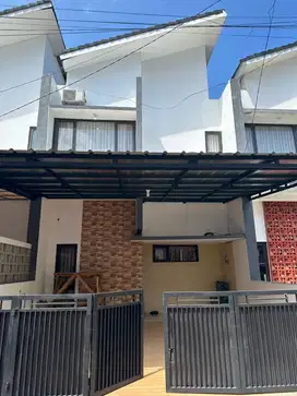 dijual rumah minimalis baru 2 lantai Arcamanik Cisaranten Antapani