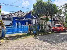 Lokasi Nyaman di Perumahan BMW Sulfat Luas 139 m2