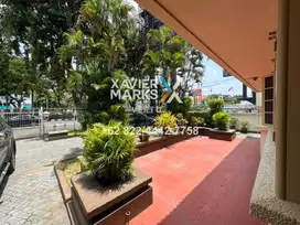Disewakan Segera, Rumah Cocok Untuk Bank / Kantor / Cafe, Surabaya