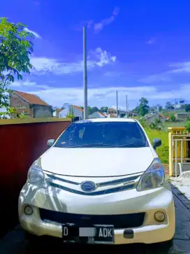 Xenia 2015 dijual cepat