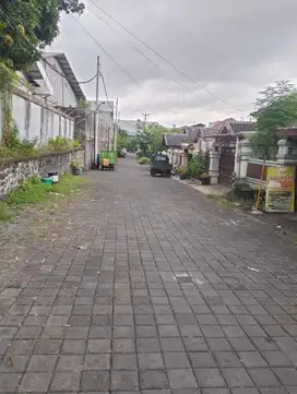 TANAH 2,6 ARE GATSU BARAT DEKAT GOEMEROT JALAN 10 METER