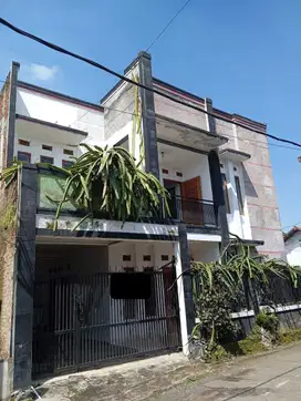 Rumah Dgn 4 Kamar Dkt Veledrome Cimahi Row Jalan Besar Siap Huni Murah