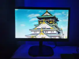 Monitor komputer kondisi normal