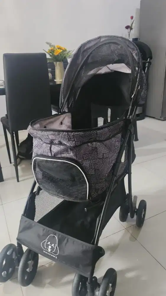 Stroller anjing like new